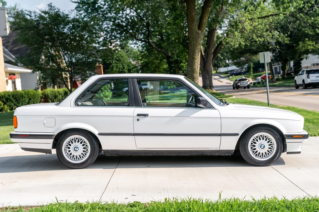1989 BMW E30 3 Series - Image 7 of 31