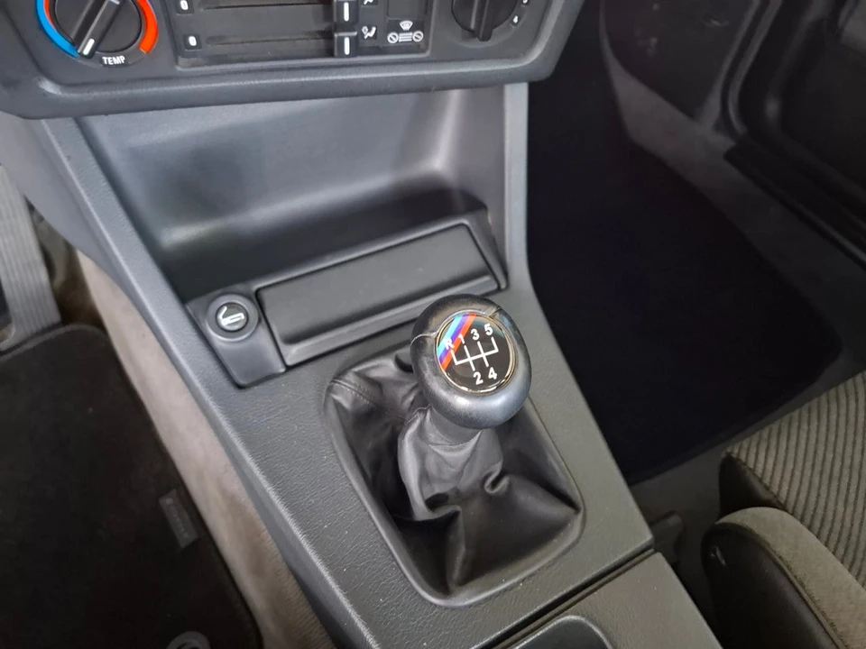 1989 BMW E30 3 Series - Image 17 of 30