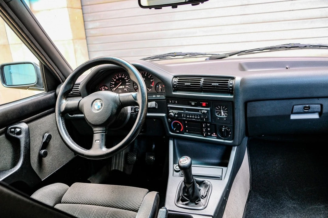 1989 BMW E30 3 Series - Image 13 of 30