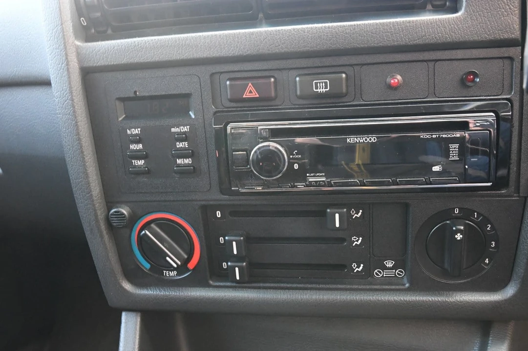 1989 BMW E30 3 Series - Image 8 of 30
