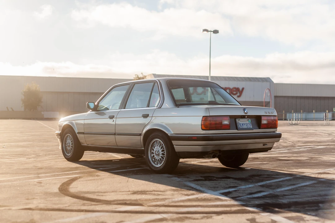1989 BMW E30 3 Series - Image 11 of 31