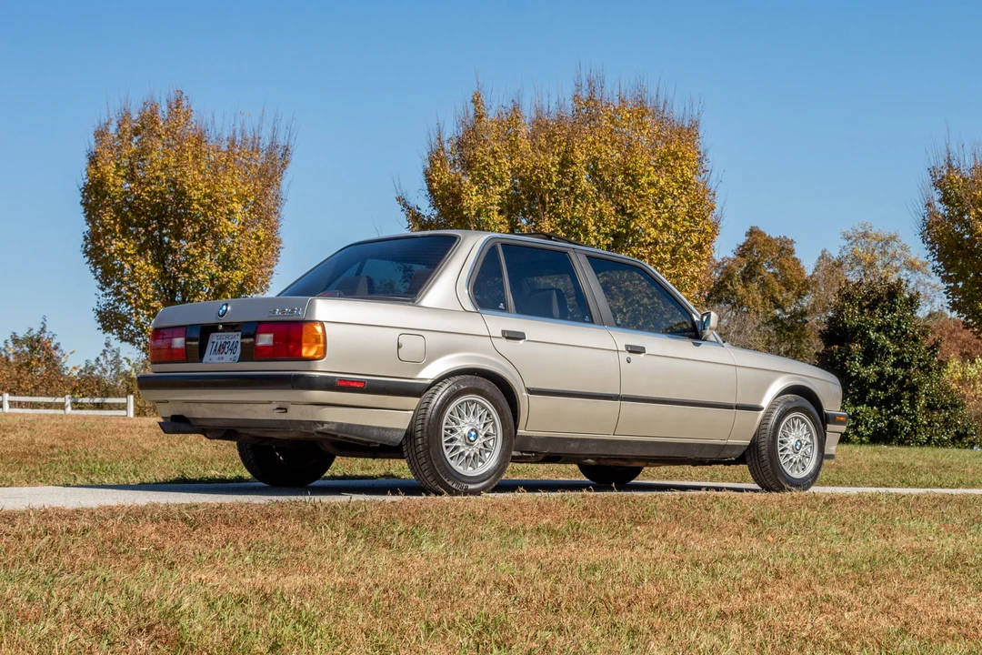1989 BMW E30 3 Series - Image 10 of 31