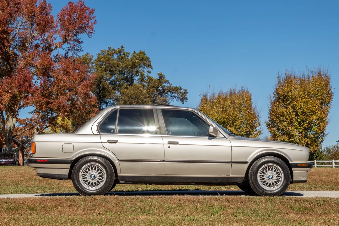 1989 BMW E30 3 Series - Image 11 of 31