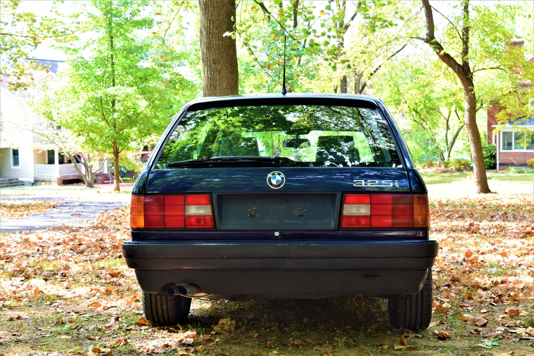1989 BMW E30 3 Series - Image 15 of 31