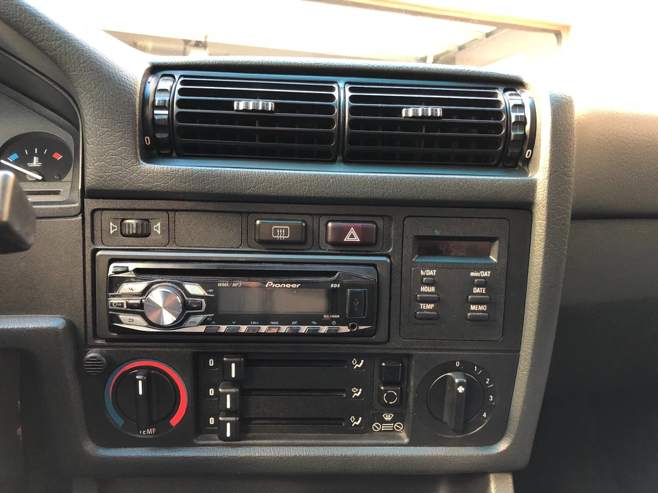 1989 BMW E30 3 Series - Image 19 of 31