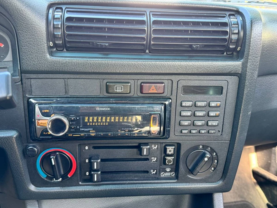 1989 BMW E30 3 Series - Image 19 of 24