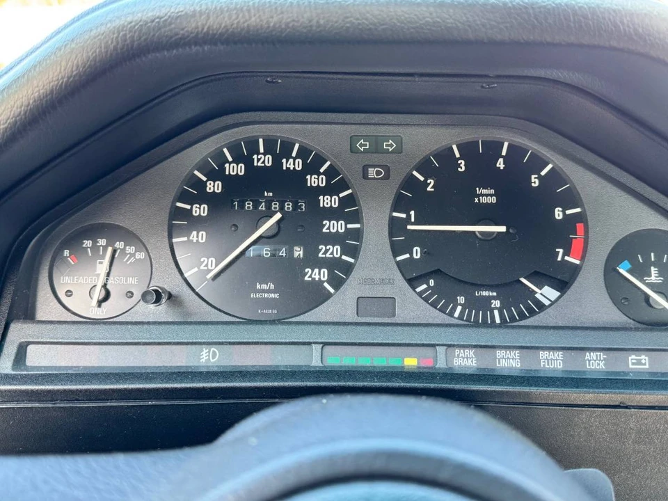 1989 BMW E30 3 Series - Image 10 of 24