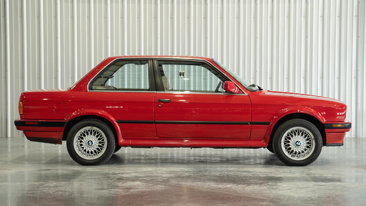 1989 BMW E30 3 Series - Image 11 of 31