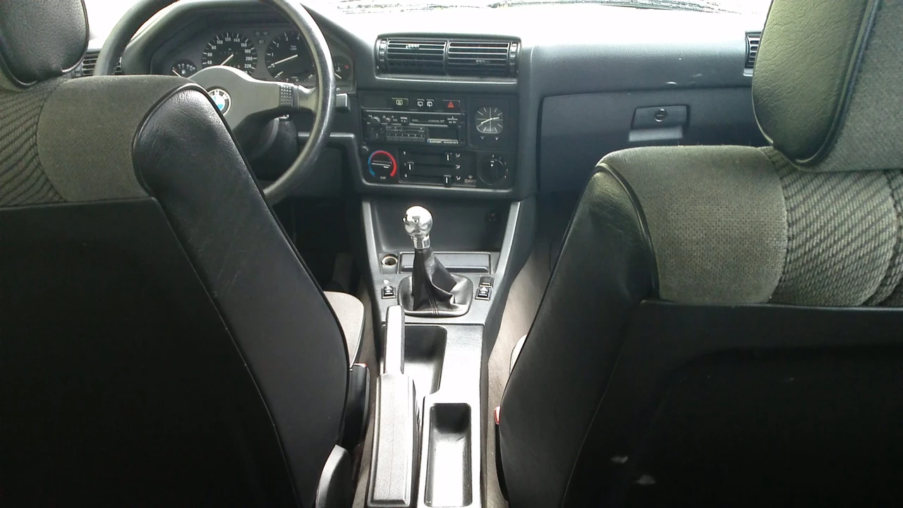 1989 BMW E30 3 Series - Image 25 of 31
