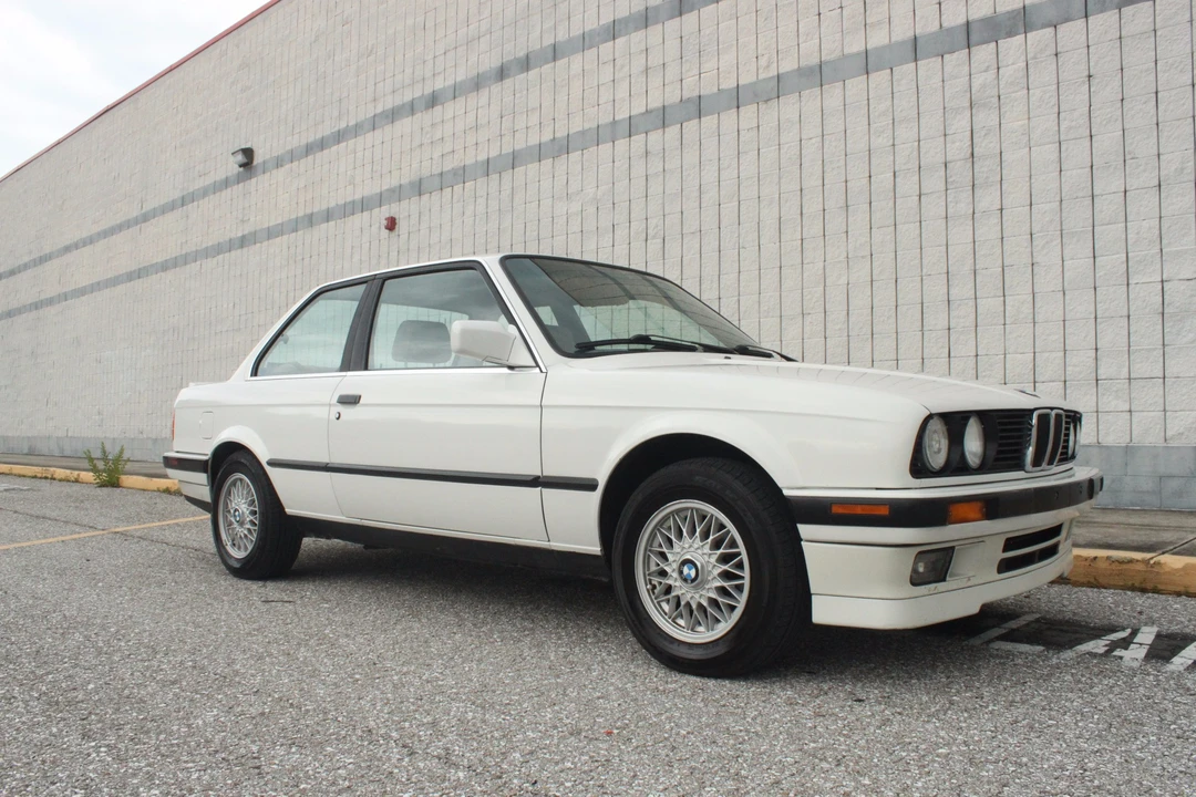 1989 BMW E30 3 Series - Image 2 of 31