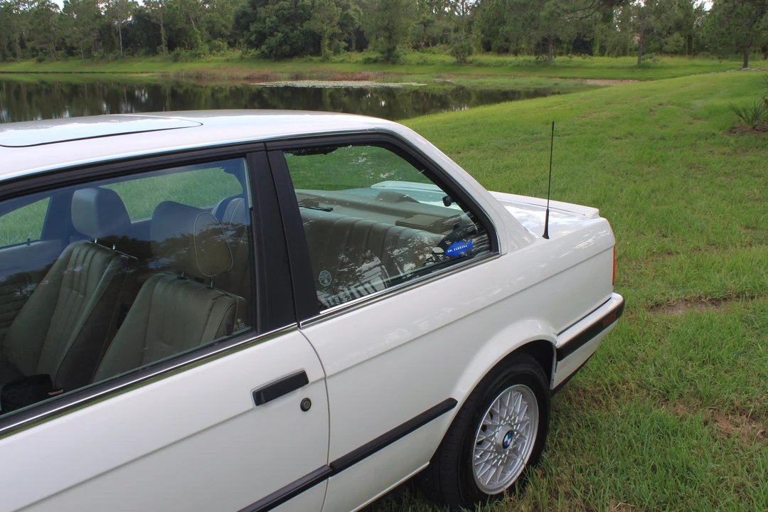 1989 BMW E30 3 Series - Image 25 of 31