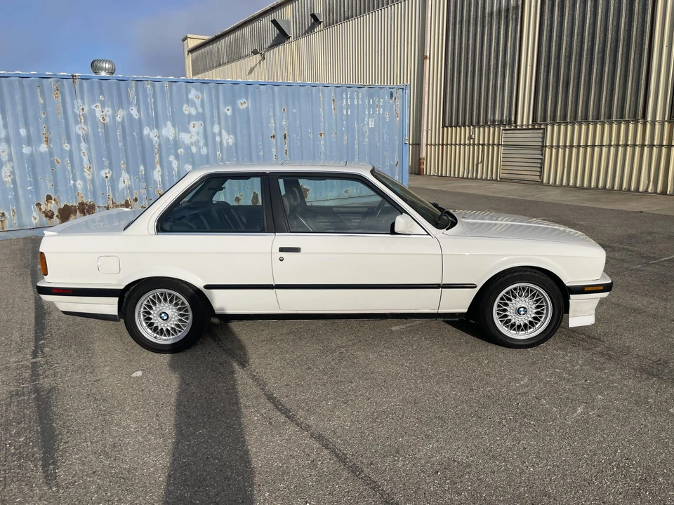 1989 BMW E30 3 Series - Image 29 of 31