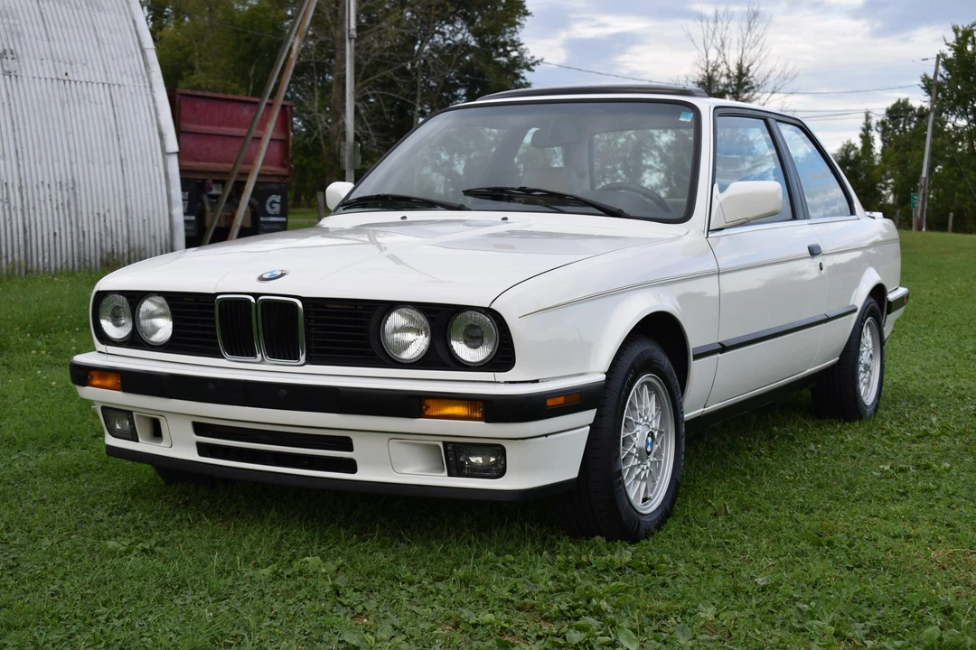 1989 BMW E30 3 Series - Image 11 of 31