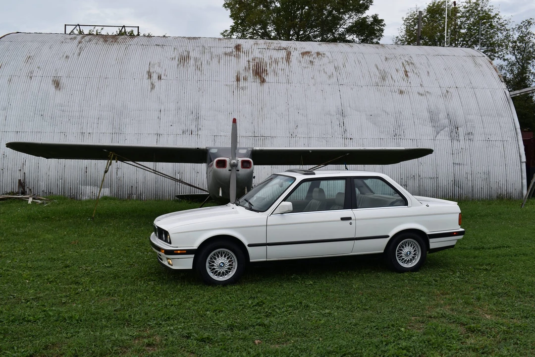 1989 BMW E30 3 Series - Image 13 of 31