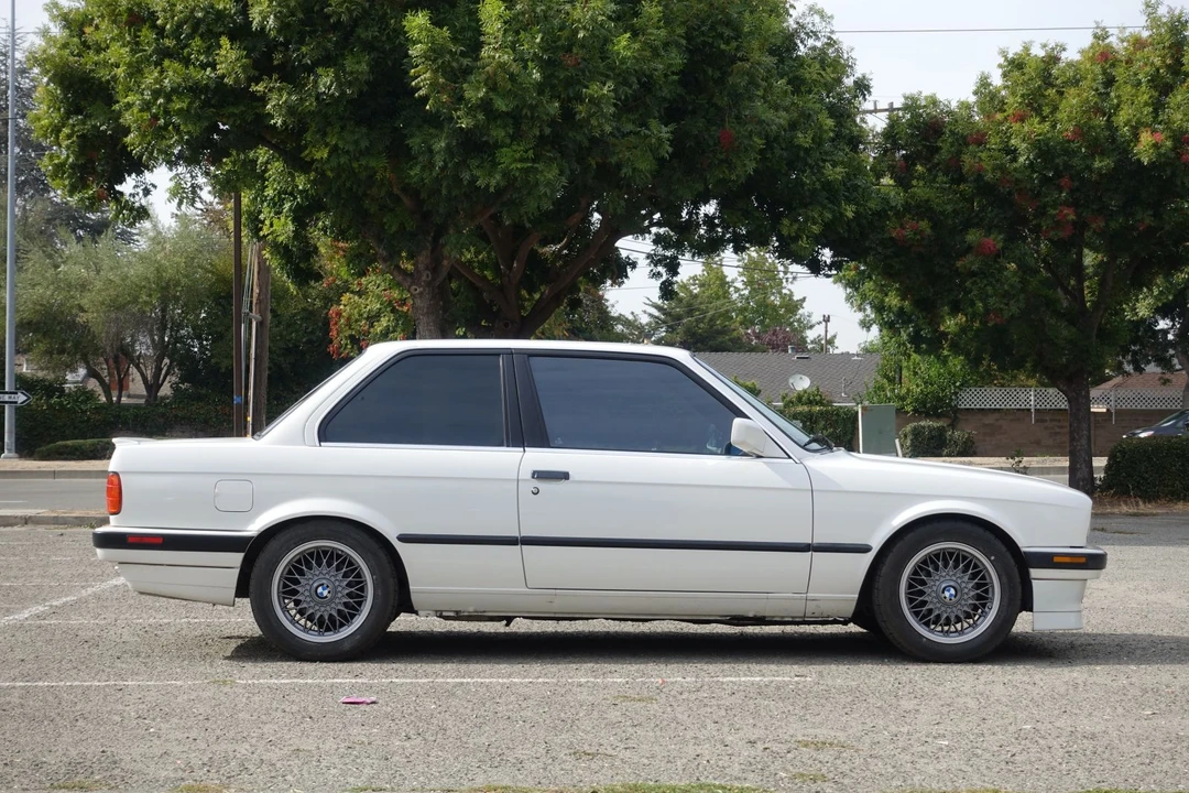 1989 BMW E30 3 Series - Image 9 of 31