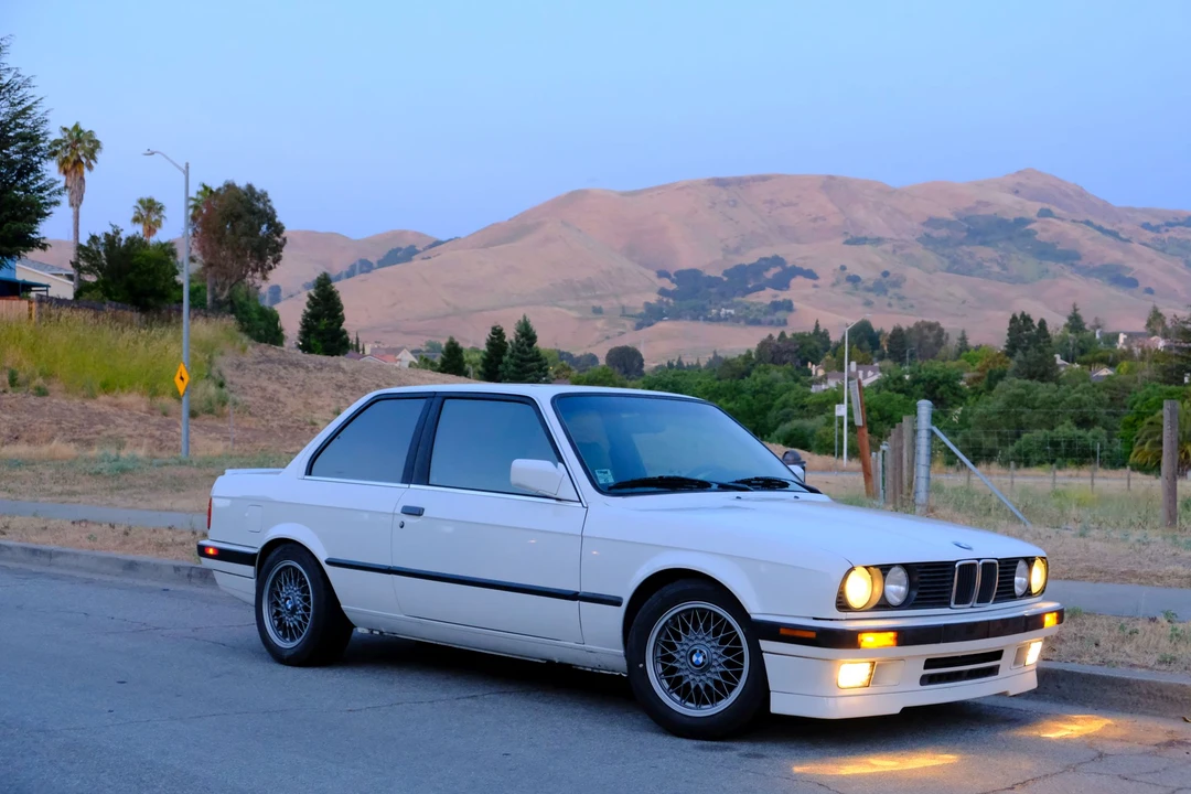 1989 BMW E30 3 Series - Image 2 of 31