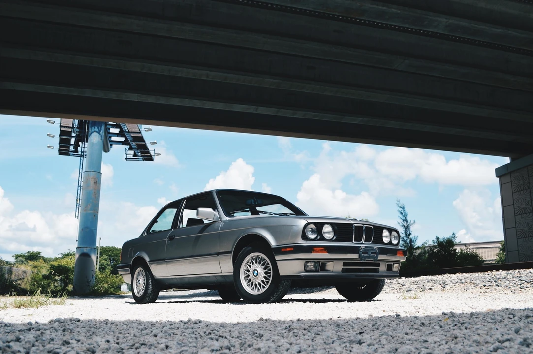 1989 BMW E30 3 Series - Image 2 of 31