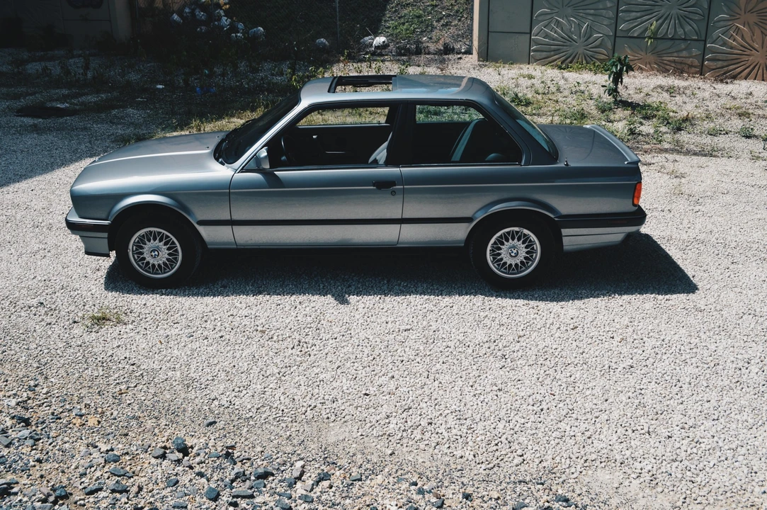 1989 BMW E30 3 Series - Image 10 of 31