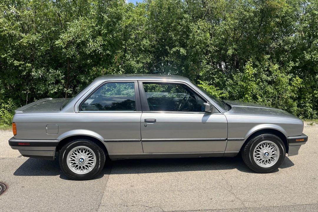 1989 BMW E30 3 Series - Image 15 of 31