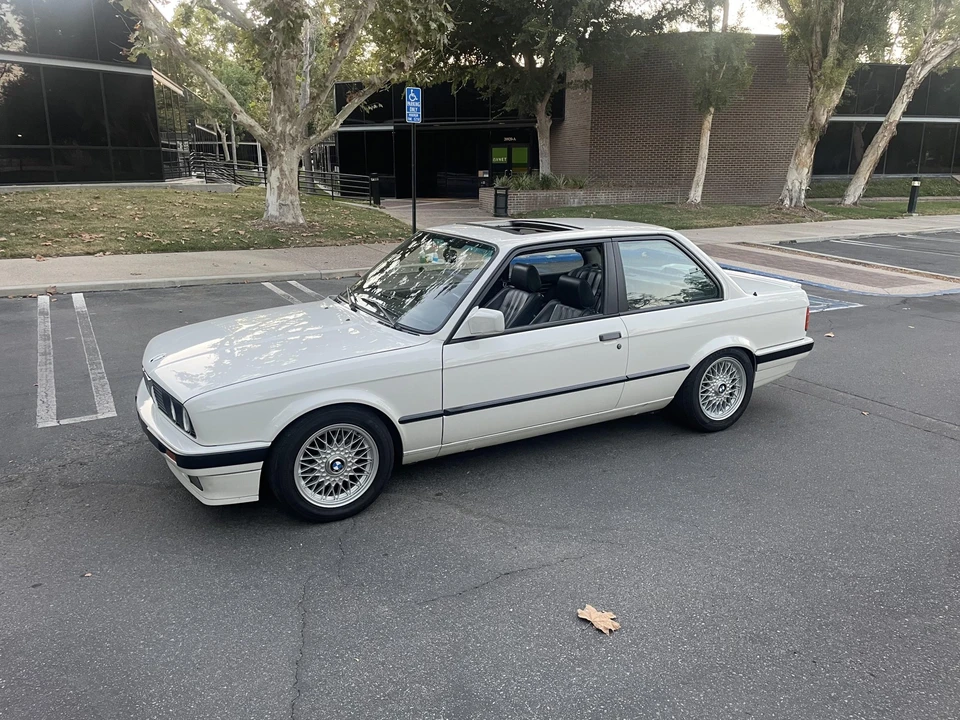 1989 BMW E30 3 Series - Image 12 of 31