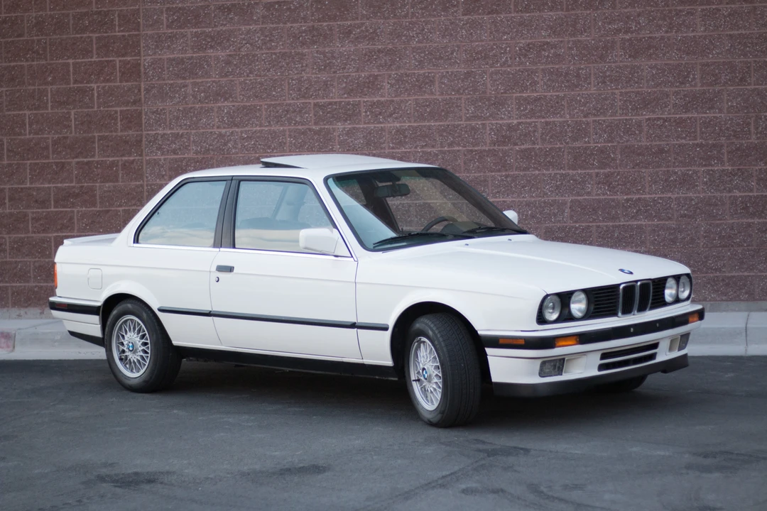 1989 BMW E30 3 Series - Image 2 of 31