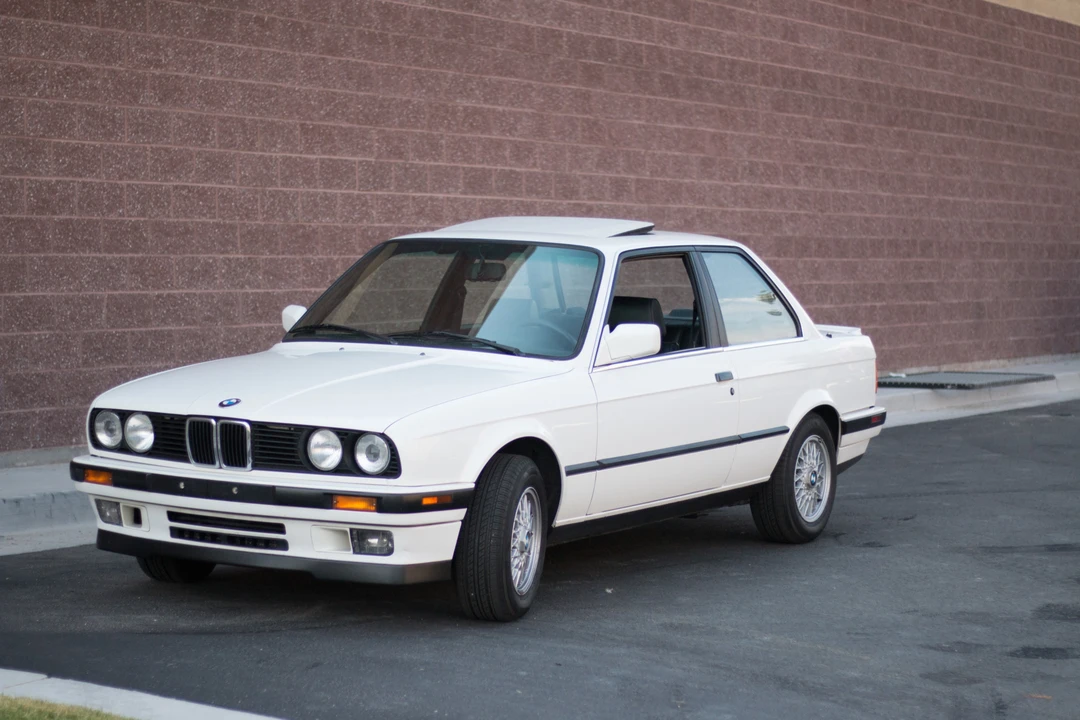 1989 BMW E30 3 Series - Image 8 of 31