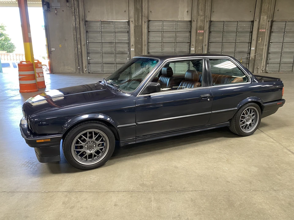 1989 BMW E30 3 Series - Image 2 of 31
