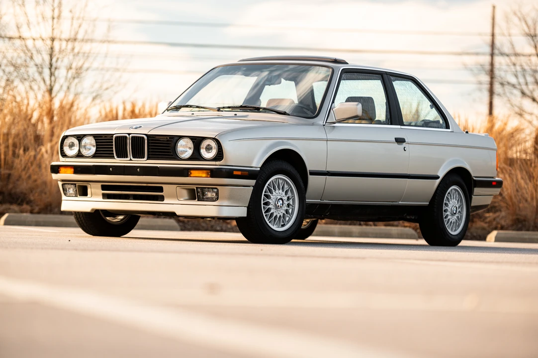 1989 BMW E30 3 Series - Image 2 of 31