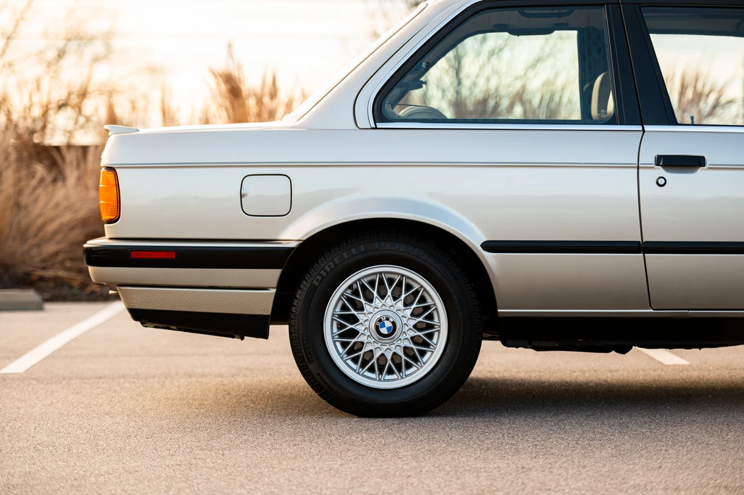 1989 BMW E30 3 Series - Image 13 of 31