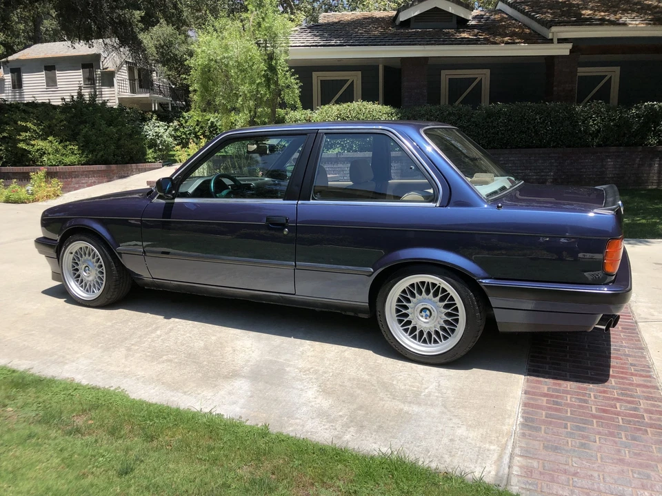 1989 BMW E30 3 Series - Image 2 of 31