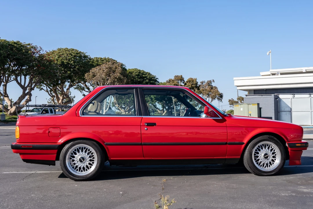 1989 BMW E30 3 Series - Image 11 of 31