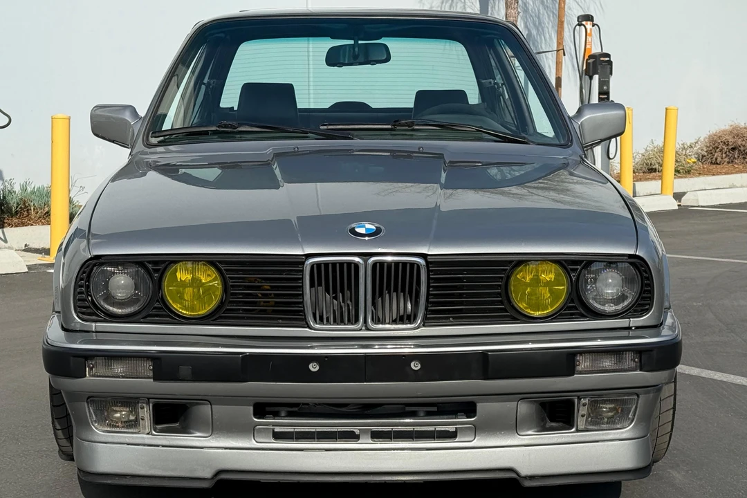1989 BMW E30 3 Series - Image 2 of 31