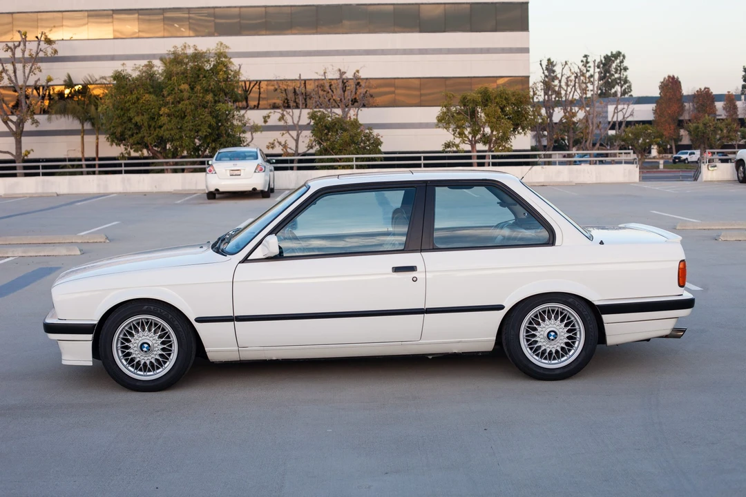 1989 BMW E30 3 Series - Image 15 of 31