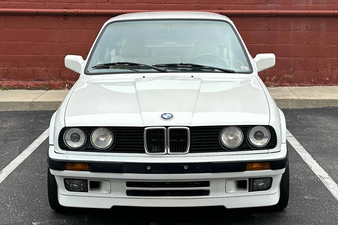 1989 BMW E30 3 Series - Image 2 of 31