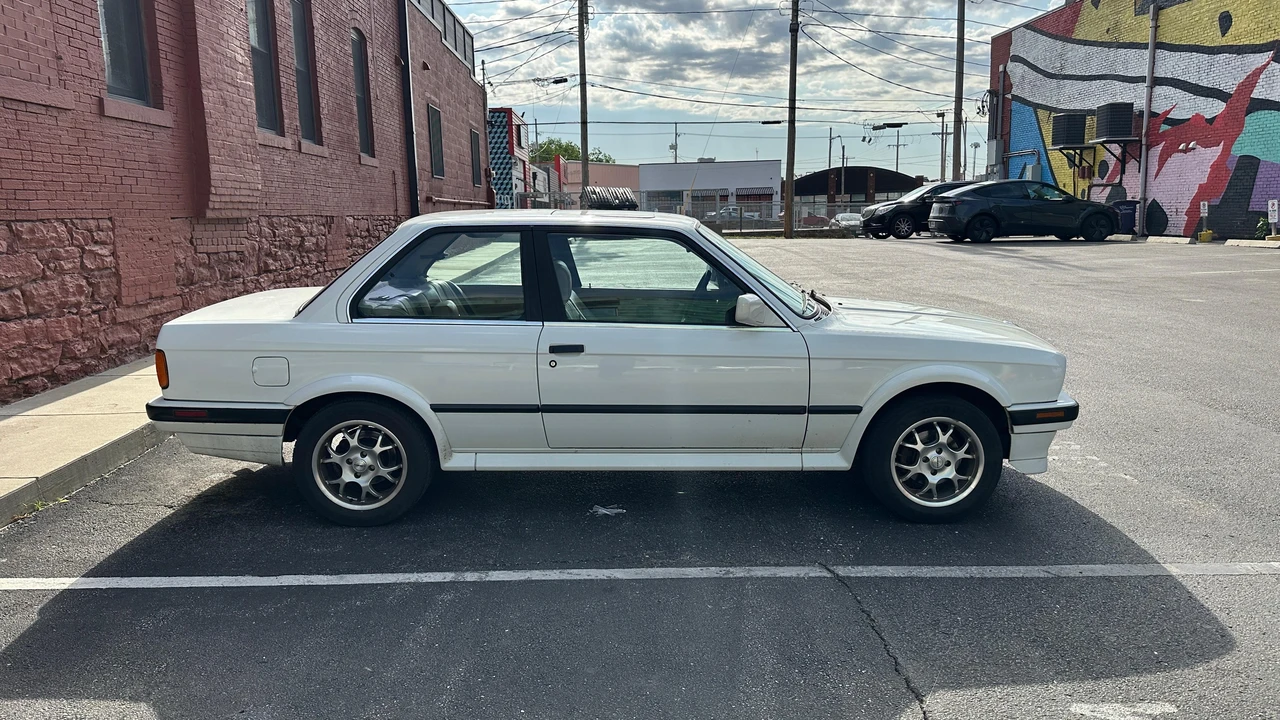 1989 BMW E30 3 Series - Image 18 of 31