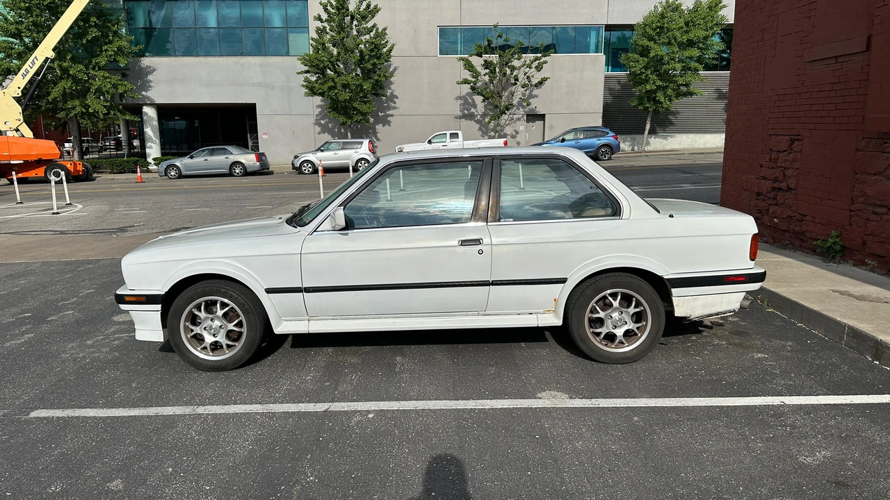 1989 BMW E30 3 Series - Image 9 of 31