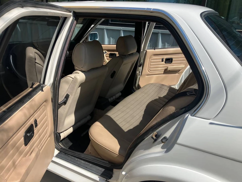 1989 BMW E30 3 Series - Image 10 of 18
