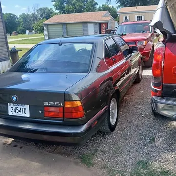 1989 BMW 525