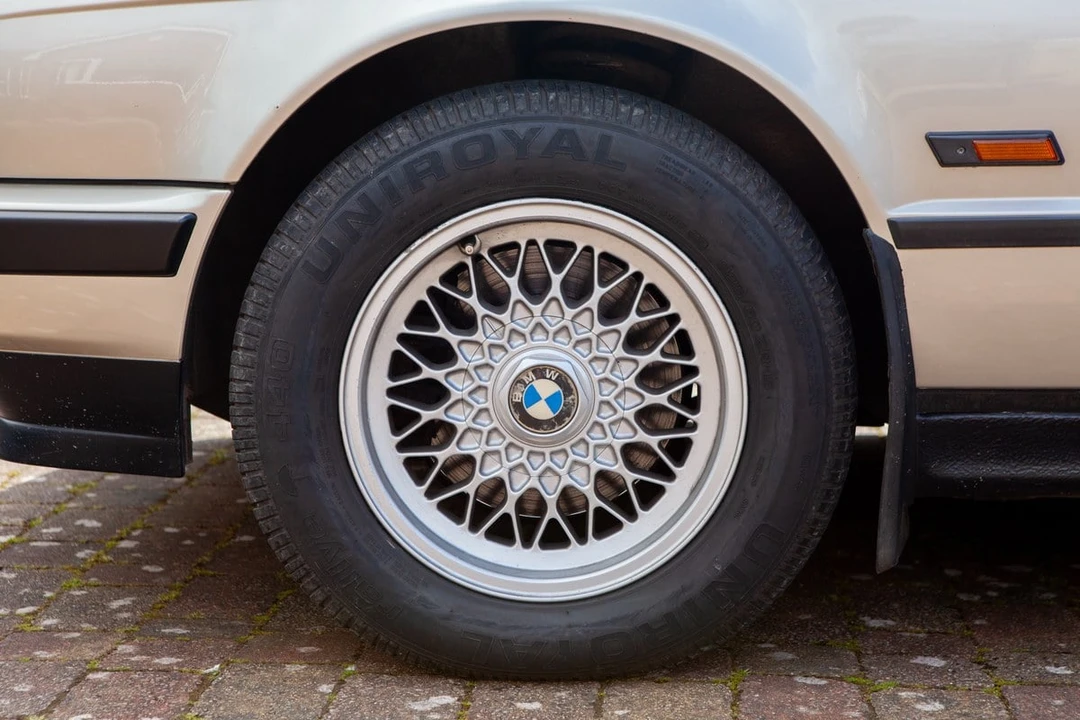1989 BMW E34 5 Series - Image 10 of 31