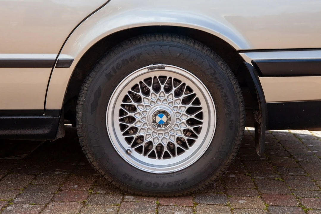1989 BMW E34 5 Series - Image 12 of 31