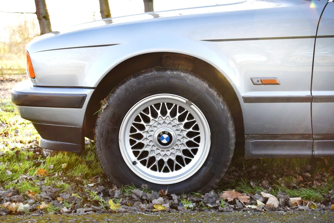 1989 BMW E34 5 Series - Image 8 of 16