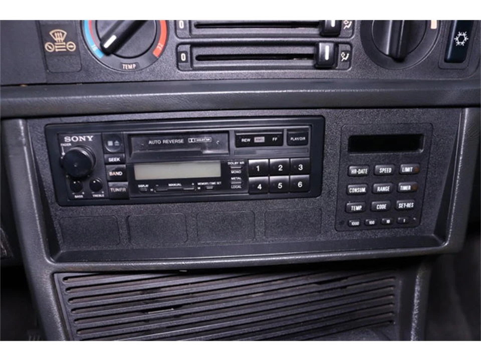 1989 BMW E24 6 Series - Image 13 of 31