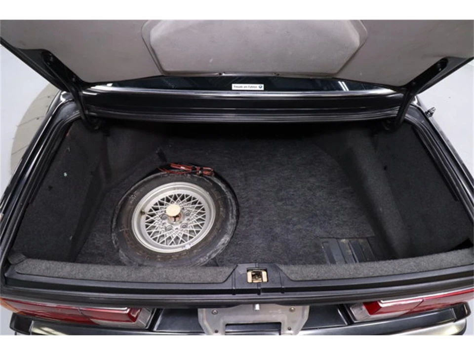 1989 BMW E24 6 Series - Image 26 of 31