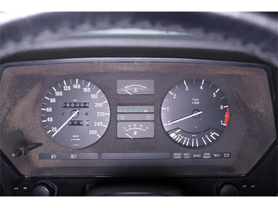 1989 BMW E24 6 Series - Image 11 of 31