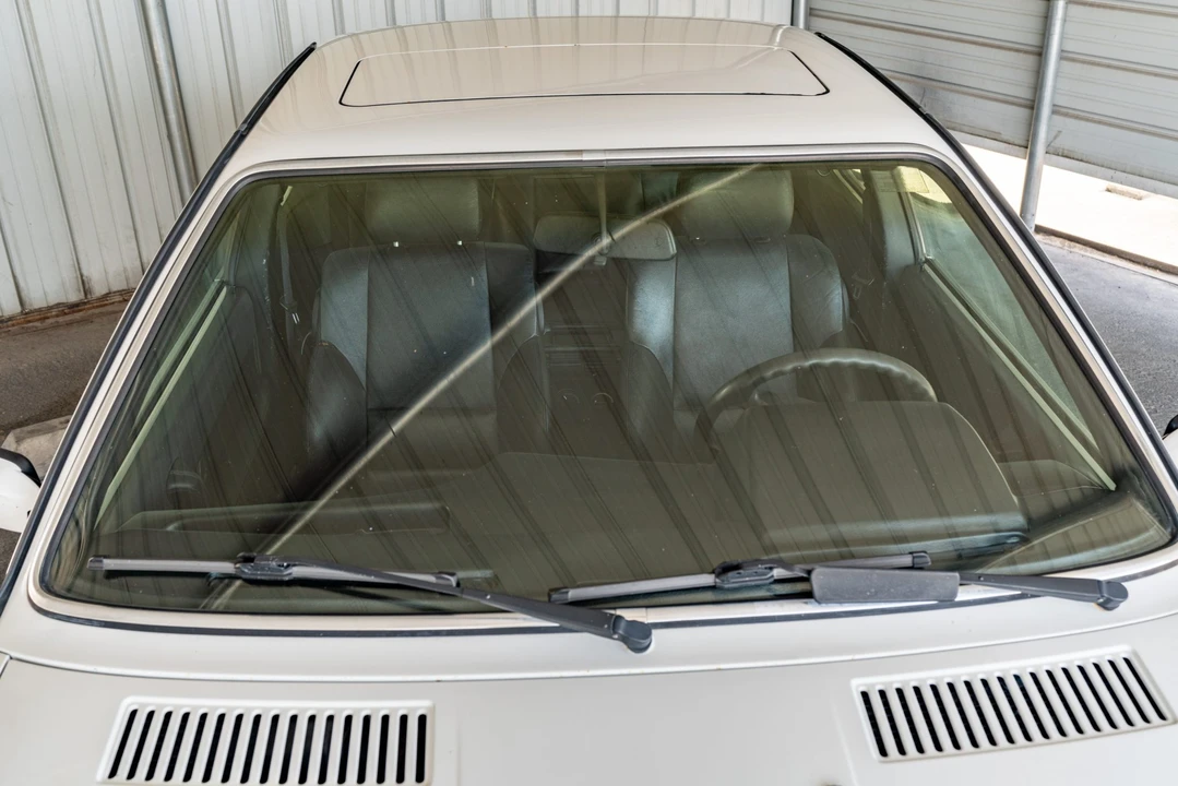 1989 BMW E24 6 Series - Image 20 of 31