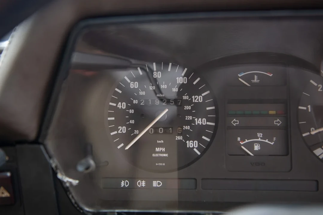 1988 BMW E24 6 Series - Image 25 of 30