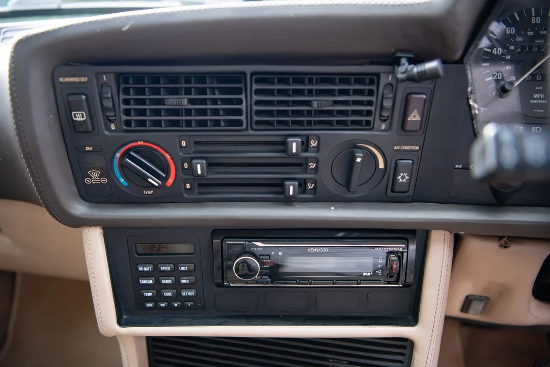 1988 BMW E24 6 Series - Image 27 of 30