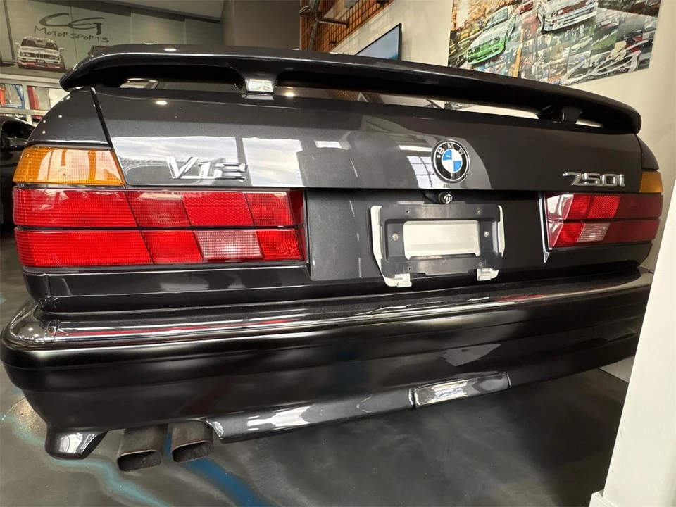 1989 BMW E32 7 Series - Image 5 of 14