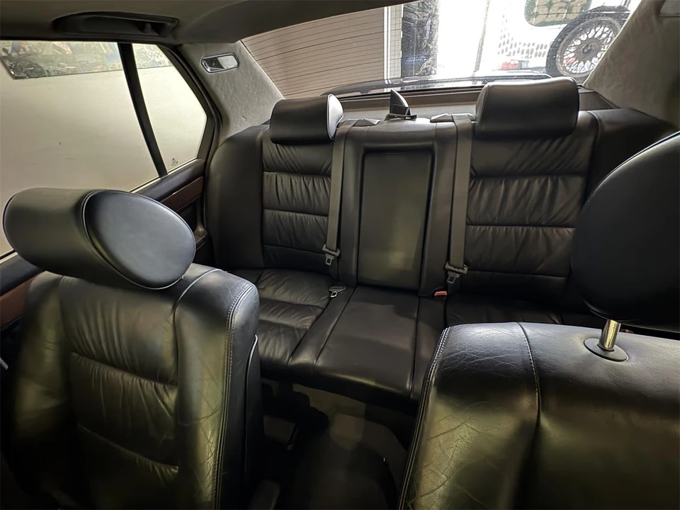 1989 BMW E32 7 Series - Image 11 of 14