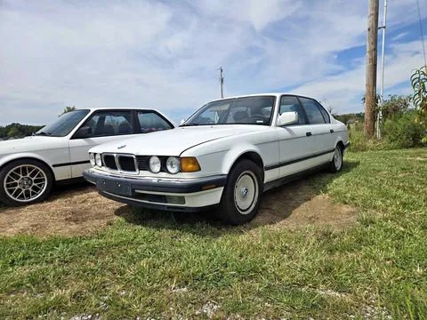 1989 BMW 7 Series 750iL Sedan 4D